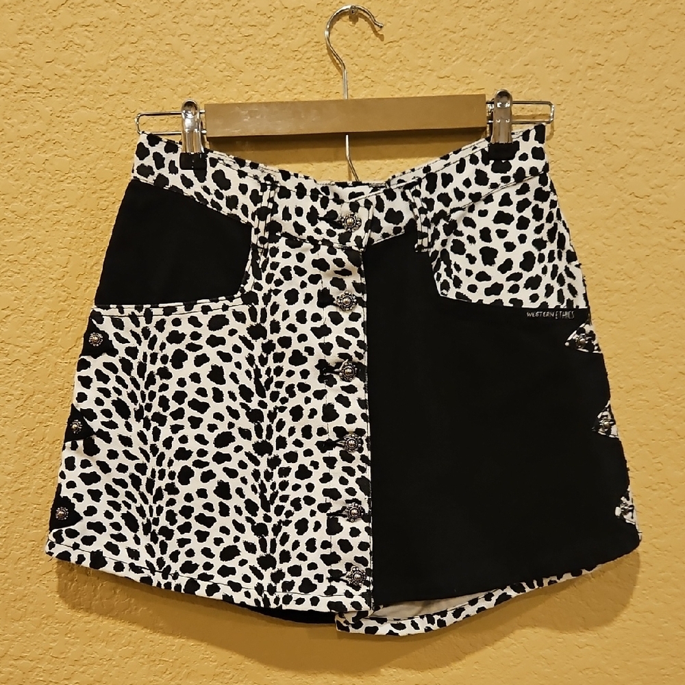 Western Rise Black and White Patterned Mini Skirt